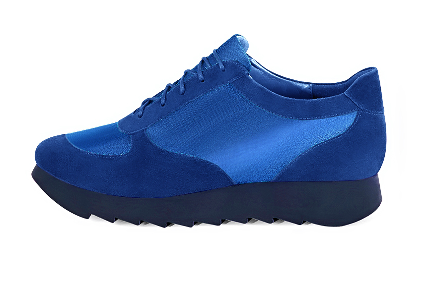 French elegance and refinement for these electric blue one-tone dress sneakers, 
                available in many subtle leather and colour combinations.   
                Matching clutches for parties, ceremonies and weddings.   
                You can customize these sneakers to perfectly match your tastes or needs, and have a unique model.  
                Choice of leathers, colours, and soles. 
                Wide range of materials and shades carefully chosen.  
                Small and large shoe sizes - Florence KOOIJMAN